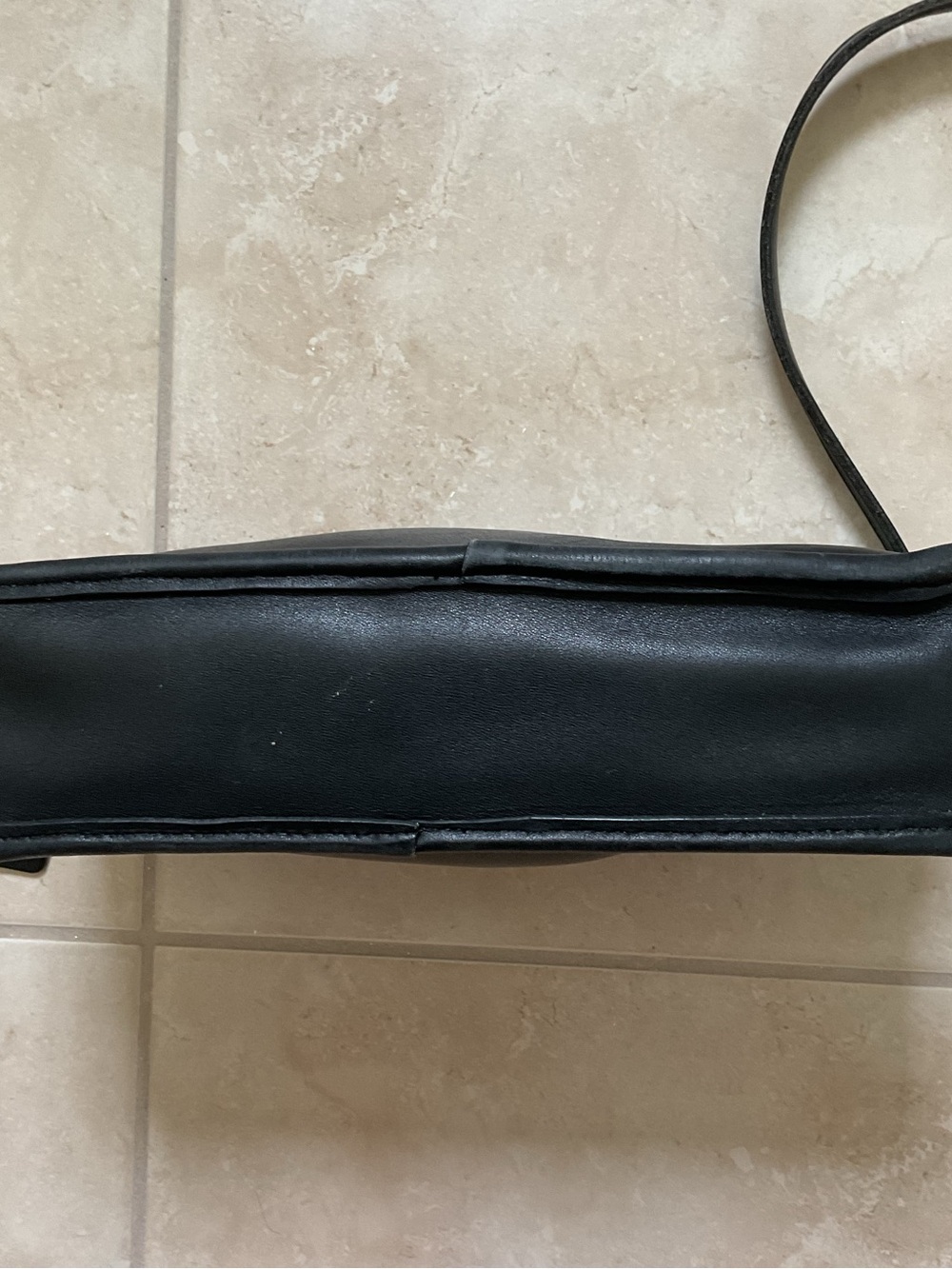Vintage Coach Black Leather Swingpack 9974 Multi-Compartment Bag - Picture 7 of 16